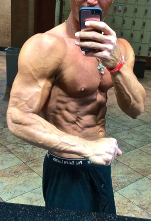 dylan dianabulk abs