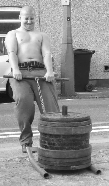 334 kg sled.webp