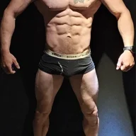 R M