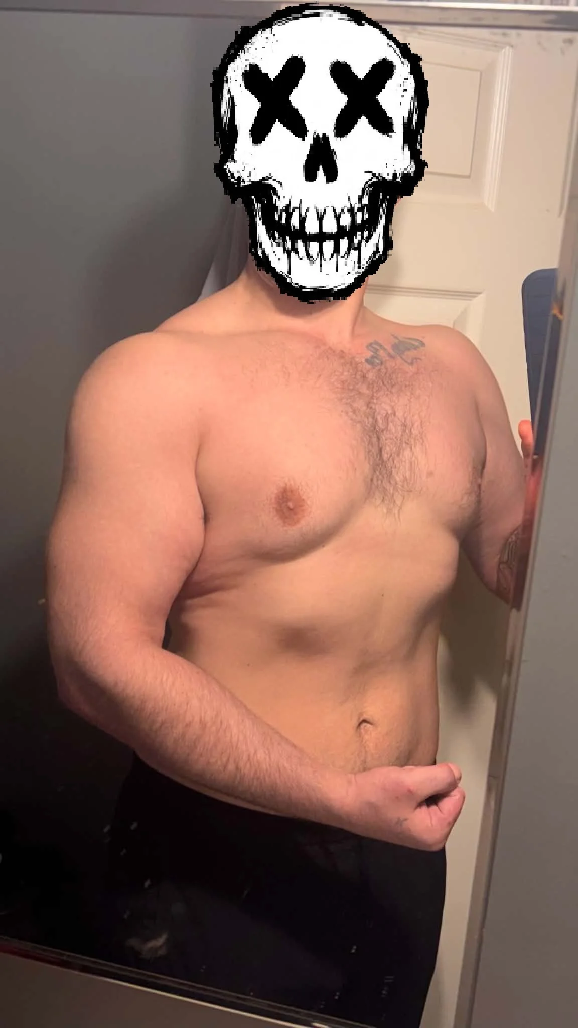back_day_traps_biceps.webp