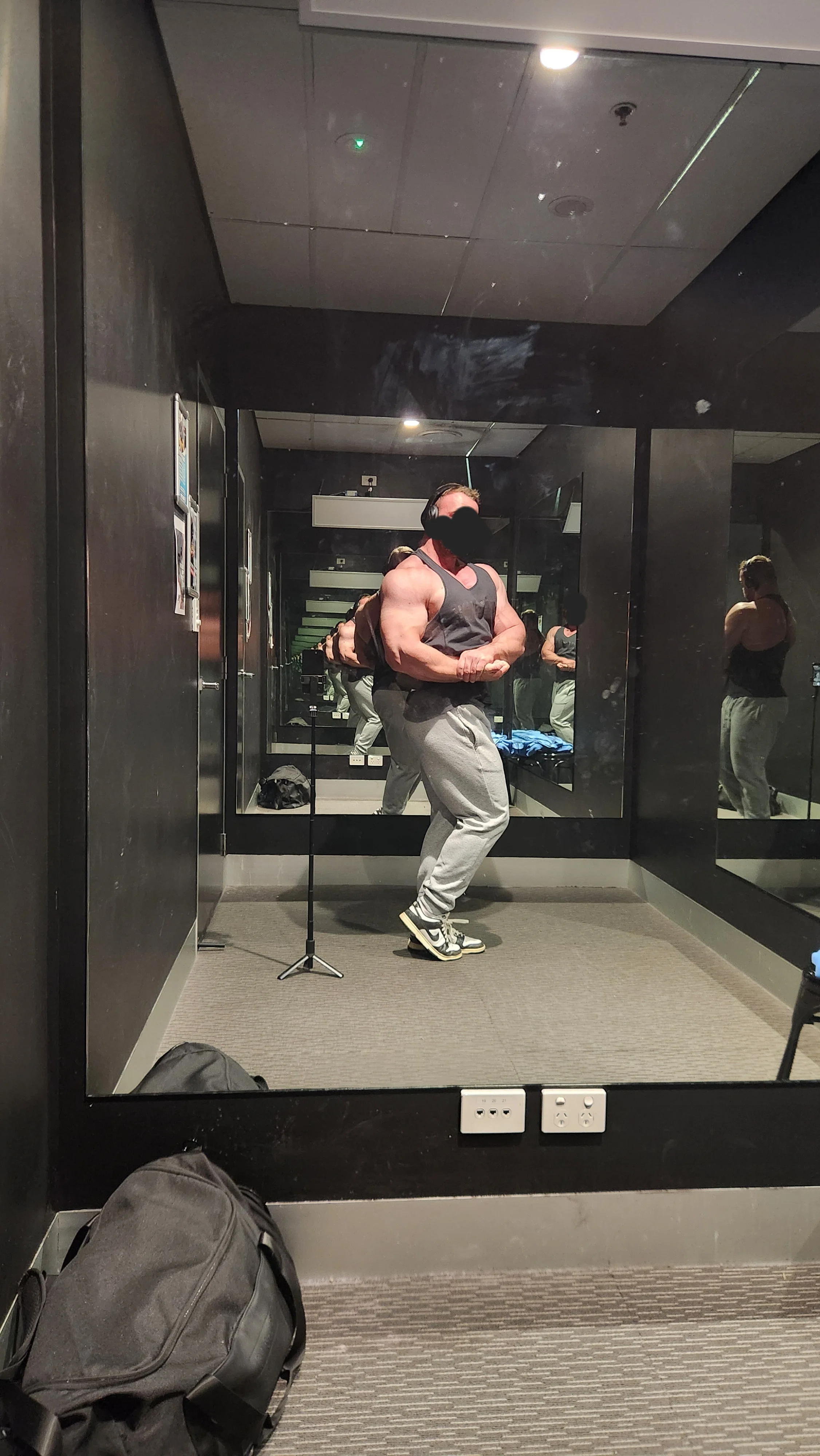 Side Chest.webp