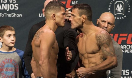 Rafael Dos Anjos Anthony Pettis