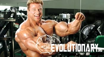 Günter-Schlierkamp-Showing-off-his-bicep