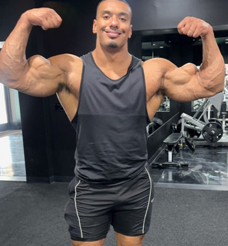 Larry Wheels double bicep